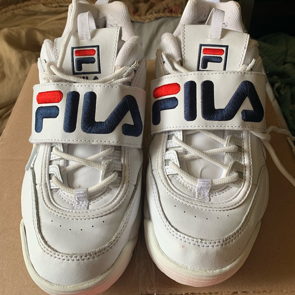 White filas with straps